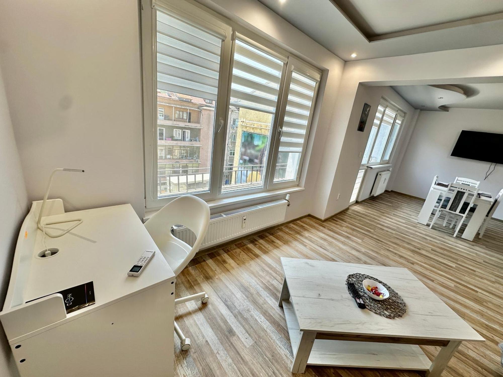 Central Vista Apartment By Mit Szófia Kültér fotó